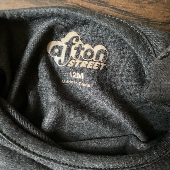 Toddler Girl Modern Top Size 12M - Picture 3 of 7